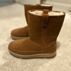 Women’s UGG boots size 8